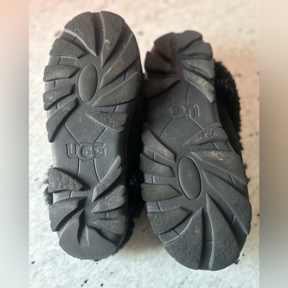 Ugg Slip Ons Boots slippers Used Condition Size 7 - Picture 3 of 3